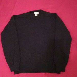 L.L Bean lambswool V-neck mens sweater Sz. Lg